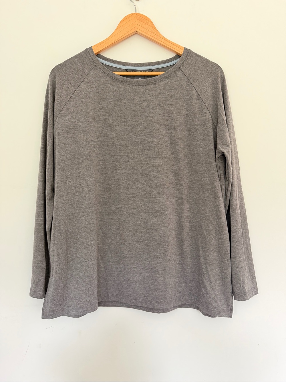 Freefly Performance Bamboo Women’s Long Sleeve Crewneck Top in Gray Sz Medium